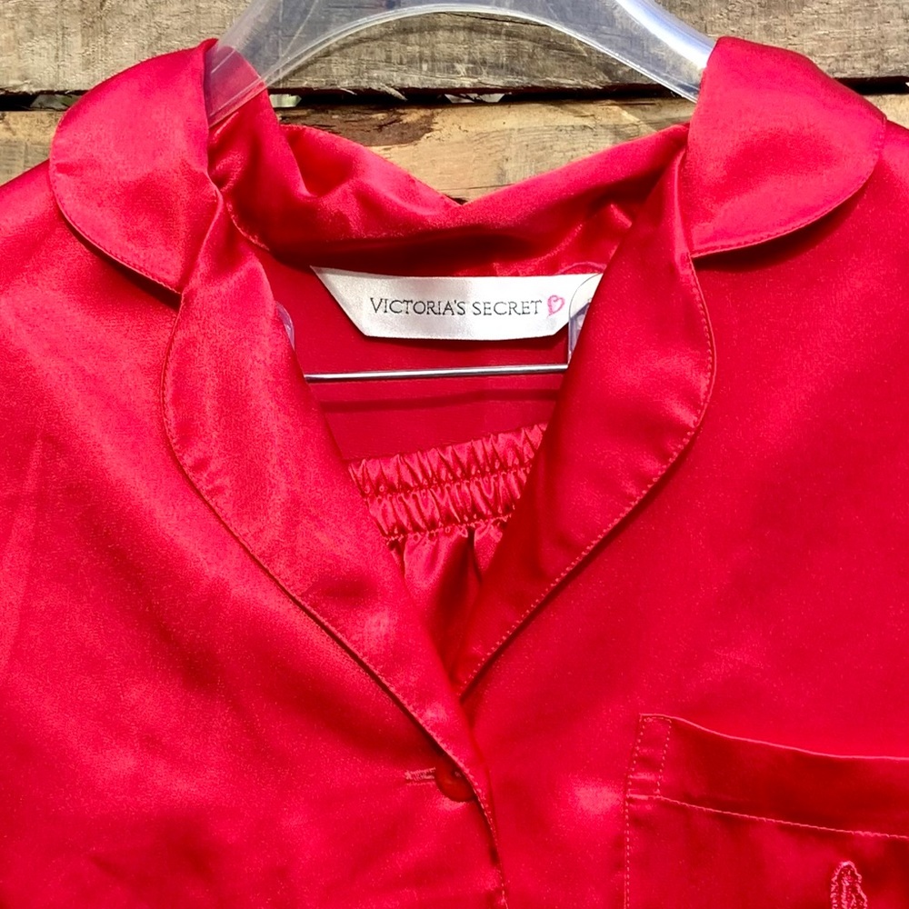 🌻Victoria's Secret Red Satin Pajama Set sz Small - Picture 5 of 14